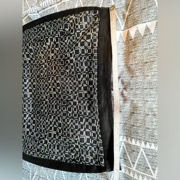 Flattering mini skirt - Picture 5 of 6